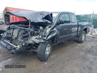 2018 Toyota Tacoma SR z VIN 5TFSX5EN6JX060153, wystawiony jako IAAI lot #41566129 z przebiegiem 33 669 mil mil oraz . Historia ofert i sprzedaży dostępna na DreamBid. Obrazek 20.