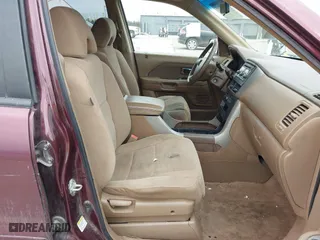 2007 Honda Pilot EX with VIN 5FNYF28407B017459, listed as a IAAI auction lot 41687985 with 177,200 mi miles. Bid and sale history available at carsss.com. Image 5.