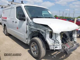 2020 Nissan NV Cargo SV z VIN 1N6BF0KM0LN810613, wystawiony jako IAAI lot #42060879 z przebiegiem 77 164 mil mil oraz . Historia ofert i sprzedaży dostępna na DreamBid. Obrazek 1.