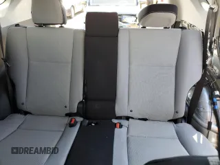 2018 Toyota RAV4 XLE с VIN JTMWFREV5JJ161845, выставлен на аукционе Copart как лот 60572965 с пробегом 85 045 миль миль и Списание • Salvage title. История ставок и продаж доступна на DreamBid. Изображение 10.