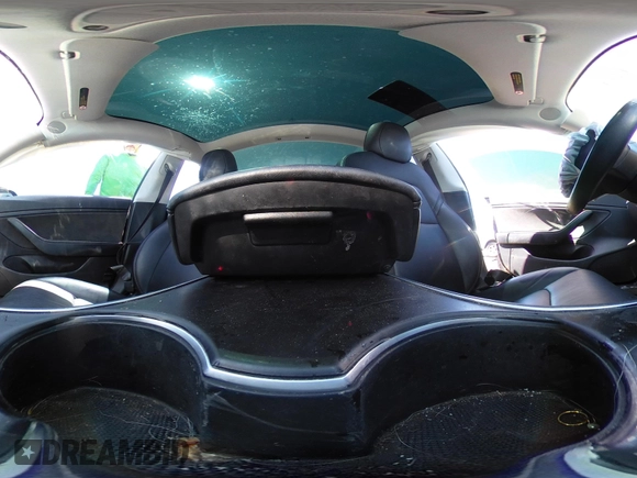 2018 Tesla Model 3 Long Range Battery z VIN 5YJ3E1EA2JF095525, wystawiony jako IAAI lot #42148713 z przebiegiem Nie podano mil oraz . Historia ofert i sprzedaży dostępna na DreamBid. Obrazek 19.