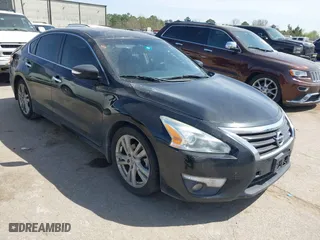 2013 Nissan Altima 3.5 SL with VIN 1N4BL3AP3DN522228, listed as a IAAI auction lot 41791889 with 107,569 mi miles. Bid and sale history available at carsss.com. Image 1.