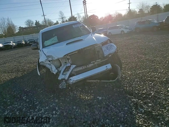 2005 Toyota Tacoma z VIN 5TEMU52N15Z050084, wystawiony jako Copart lot #89392445 z przebiegiem 158 752 mil mil oraz Szkoda całkowita • Salvage title. Historia ofert i sprzedaży dostępna na DreamBid. Obrazek 11.