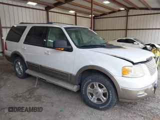 2004 Ford Expedition Eddie Bauer z VIN 1FMPU17L04LA73555, wystawiony jako IAAI lot #42582202 z przebiegiem Nie podano mil oraz . Historia ofert i sprzedaży dostępna na DreamBid. Obrazek 1.