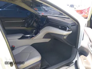 2023 Toyota Camry XLE z VIN 4T1F11AKXPU758648, wystawiony jako IAAI lot #42471815 z przebiegiem 27 714 mil mil oraz . Historia ofert i sprzedaży dostępna na DreamBid. Obrazek 5.