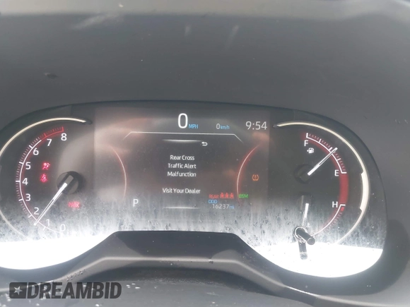 2024 Toyota RAV4 XLE Premium z VIN 2T3C1RFV3RW311870, wystawiony jako IAAI lot #42066945 z przebiegiem 16 237 mil mil oraz . Historia ofert i sprzedaży dostępna na DreamBid. Obrazek 7.