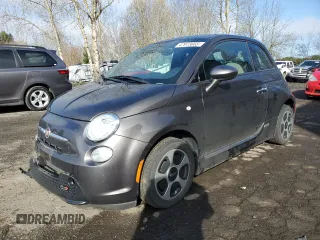 2016 FIAT 500e with VIN 3C3CFFGE2GT113725, listed as a Copart auction lot 47973665 with 29,806 mi miles and Salvage Title. Bid and sale history available at carsss.com. Image 1.