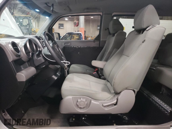 2010 Honda Element EX with VIN 5J6YH1H70AL005440, listed as a Copart auction lot 82518044 with 38,438 mi miles and Salvage Title. Bid and sale history available at DreamBid. Image 7.