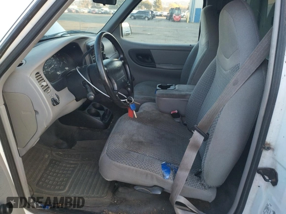 1999 Ford Ranger XL with VIN 1FTYR10V4XUB32661, listed as a Copart auction lot 83122484 with 105,798 mi miles and Clean Title. Bid and sale history available at carsss.com. Image 7.