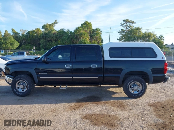 2007 Chevrolet Silverado 1500HD LT1 z VIN 1GCGC13U17F197536, wystawiony jako IAAI lot #42167105 z przebiegiem 177 604 mil mil oraz . Historia ofert i sprzedaży dostępna na DreamBid. Obrazek 14.