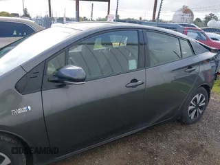 2017 Toyota Prius Plus z VIN JTDKARFP8H3054476, wystawiony jako IAAI lot #41914158 z przebiegiem 146 902 mil mil oraz . Historia ofert i sprzedaży dostępna na DreamBid. Obrazek 15.