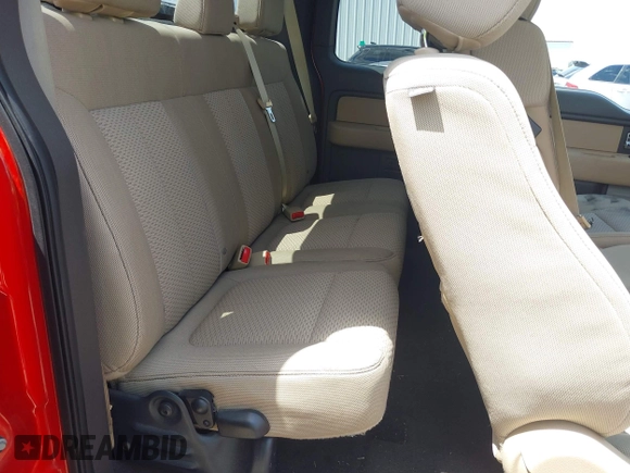 2014 Ford F-150 XL z VIN 1FTFX1CF5EFB06489, wystawiony jako IAAI lot #42158038 z przebiegiem 115 985 mil mil oraz . Historia ofert i sprzedaży dostępna na DreamBid. Obrazek 8.