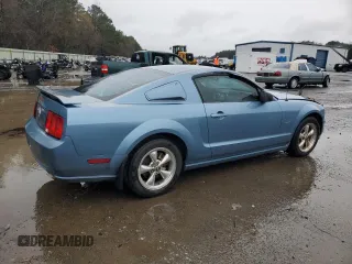 2005 Ford Mustang GT Deluxe z VIN 1ZVFT82H255237843, wystawiony jako Copart lot #44313965 z przebiegiem 128 236 mil mil oraz Szkoda całkowita • Salvage title. Historia ofert i sprzedaży dostępna na DreamBid. Obrazek 3.
