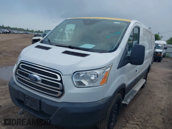 2018 Ford Transit z VIN 1FTYR1ZM6JKA46555, wystawiony jako IAAI lot #42712487 z przebiegiem 212 238 mil mil oraz . Historia ofert i sprzedaży dostępna na DreamBid. Obrazek 17.