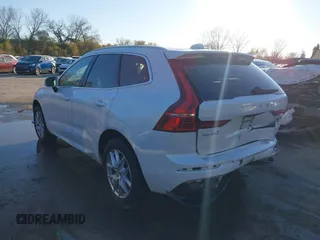2019 Volvo XC60 Momentum with VIN LYV102RK8KB381803, listed as a IAAI auction lot 40925515 with 99,530 mi miles and . Bid and sale history available at DreamBid. Image 3.