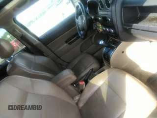 2014 Jeep Patriot High Altitude с VIN 1C4NJPFA3ED681685, выставлен на аукционе IAAI как лот 42538985 с пробегом 154 745 миль миль и . История ставок и продаж доступна на DreamBid. Изображение 5.