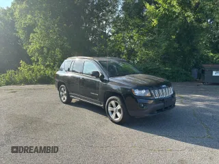 2016 Jeep Compass Latitude z VIN 1C4NJDEB0GD587436, wystawiony jako Copart lot #62913975 z przebiegiem 113 400 mil mil oraz Czysty tytuł • Clean title. Historia ofert i sprzedaży dostępna na DreamBid. Obrazek 1.