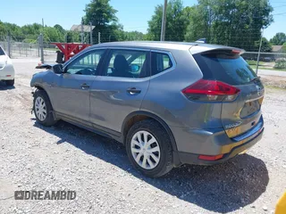 2018 Nissan Rogue S z VIN 5N1AT2MT7JC709659, wystawiony jako IAAI lot #42321508 z przebiegiem 129 977 mil mil oraz . Historia ofert i sprzedaży dostępna na DreamBid. Obrazek 3.