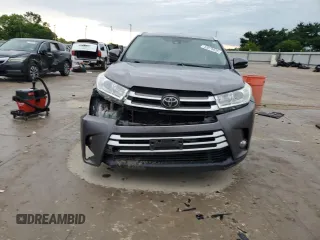 2018 Toyota Highlander SE with VIN 5TDKZRFH1JS545249, listed as a Copart auction lot 55875935 with 107,601 mi miles and Salvage title. Bid and sale history available at DreamBid. Image 5.