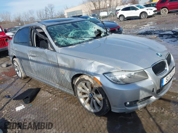 2011 BMW 3 Series 328i xDrive with VIN WBAPK7G50BNN78881, listed as a IAAI auction lot 41694260 with 1 mi miles. Bid and sale history available at carsss.com. Image 13.