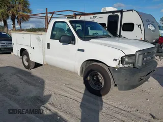 2002 Ford Super Duty F-250 XL with VIN 1FTNF20L92ED60979, listed as a IAAI auction lot 41148448 with 292,086 mi miles. Bid and sale history available at carsss.com. Image 1.