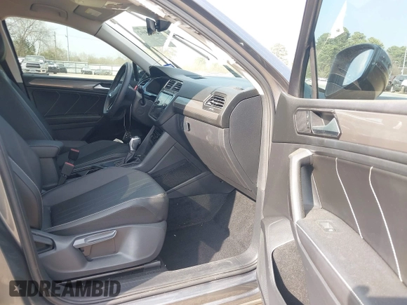 2023 Volkswagen Tiguan SE с VIN 3VV3B7AX1PM082647, выставлен на аукционе IAAI как лот 41795692 с пробегом 15 022 миль миль и . История ставок и продаж доступна на DreamBid. Изображение 5.