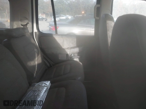 2002 Ford Explorer XLS с VIN 1FMZU62E02ZA98450, выставлен на аукционе IAAI как лот 41030448 с пробегом Не указан миль и . История ставок и продаж доступна на DreamBid. Изображение 8.