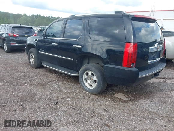 2007 Cadillac Escalade z VIN 1GYFK638X7R420955, wystawiony jako IAAI lot #42313073 z przebiegiem 175 578 mil mil oraz . Historia ofert i sprzedaży dostępna na DreamBid. Obrazek 3.
