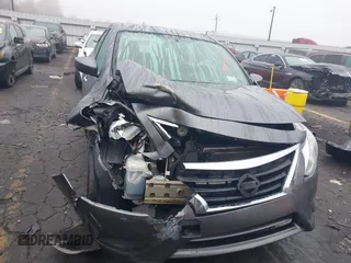 2018 Nissan Versa SV with VIN 3N1CN7AP8JL801740, listed as a IAAI auction lot 40832043 with 171,497 mi miles. Bid and sale history available at carsss.com. Image 6.