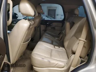 2007 GMC Yukon Denali z VIN 1GKFK638X7J301747, wystawiony jako Copart lot #57597345 z przebiegiem 186 365 mil mil oraz Szkoda całkowita • Salvage title. Historia ofert i sprzedaży dostępna na DreamBid. Obrazek 11.