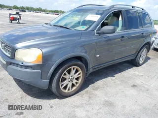 2005 Volvo XC90 with VIN YV1CZ852651195545, listed as a IAAI auction lot 42149291 with 210,081 mi miles. Bid and sale history available at carsss.com. Image 2.