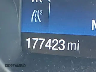 2017 Ford Escape SE z VIN 1FMCU0GD9HUF01849, wystawiony jako IAAI lot #42410230 z przebiegiem 177 423 mil mil oraz . Historia ofert i sprzedaży dostępna na DreamBid. Obrazek 15.