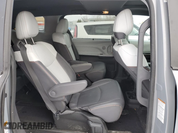 2024 Toyota Sienna LE with VIN 5TDGSKFCXRS127998, listed as a Copart auction lot 47474115 with 29,643 mi miles and Salvage Title. Bid and sale history available at carsss.com. Image 11.