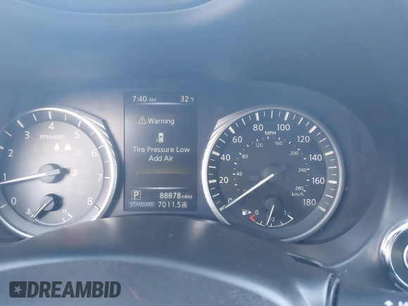 2018 Infiniti Q50 2.0t LUXE with VIN JN1CV7ARXJM280110, listed as a IAAI auction lot 41722863 with 88,878 mi miles. Bid and sale history available at carsss.com. Image 7.