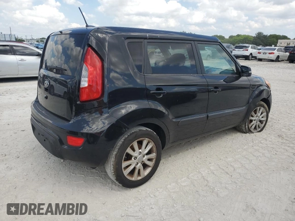 2013 Kia Soul + z VIN KNDJT2A64D7534190, wystawiony jako Copart lot #57586195 z przebiegiem Nie podano mil oraz Szkoda całkowita • Salvage title. Historia ofert i sprzedaży dostępna na DreamBid. Obrazek 3.