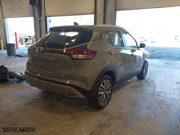 2024 Nissan Kicks SV with VIN 3N1CP5CV6RL555583, listed as a IAAI auction lot 41248500 with 1,512 mi miles. Bid and sale history available at carsss.com. Image 4.