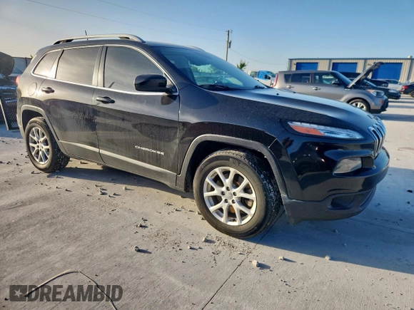 2017 Jeep Cherokee Latitude с VIN 1C4PJLCB8HW669765, выставлен на аукционе Copart как лот 64127705 с пробегом 162 503 миль миль и Списание • Salvage title. История ставок и продаж доступна на DreamBid. Изображение 4.