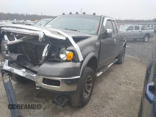 2004 Ford F-150 STX z VIN 1FTRX14W04NB92892, wystawiony jako IAAI lot #41009190 z przebiegiem 152 446 mil mil oraz . Historia ofert i sprzedaży dostępna na DreamBid. Obrazek 2.