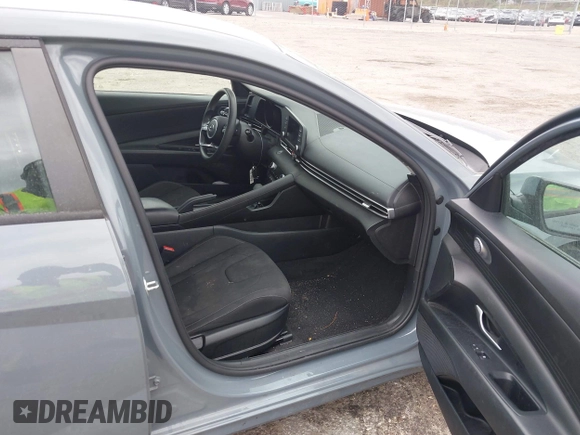 2021 Hyundai Elantra SEL with VIN KMHLM4AG6MU212660, listed as a IAAI auction lot 40806363 with 32,208 mi miles. Bid and sale history available at carsss.com. Image 5.