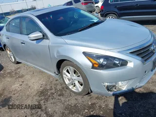 2013 Nissan Altima S with VIN 1N4AL3AP3DC132317, listed as a IAAI auction lot 42115439 with 186,850 mi miles and . Bid and sale history available at DreamBid. Image 1.