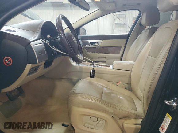 2009 Jaguar XF with VIN SAJXA06BX9HR19363, listed as a Copart auction lot 57354455 with 204,330 mi miles and Clean Title. Bid and sale history available at DreamBid. Image 7.