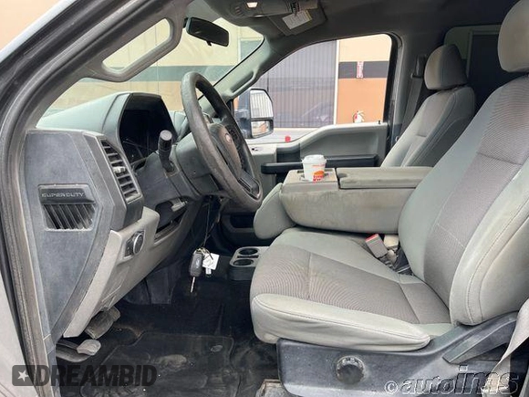 2019 Ford F-250 XL with VIN 1FT7W2B60KEG04440, listed as a IAAI auction lot 42816839 with 53,961 mi miles and . Bid and sale history available at DreamBid. Image 5.