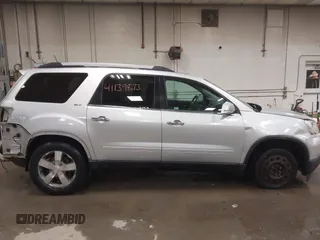 2011 GMC Acadia SLT1 with VIN 1GKKVRED3BJ411906, listed as a IAAI auction lot 41139873 with 197,267 mi miles. Bid and sale history available at carsss.com. Image 14.