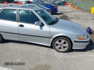 2002 Saab 9-3 z VIN YS3DF58K422029942, wystawiony jako IAAI lot #41827226 z przebiegiem 180 181 mil mil oraz . Historia ofert i sprzedaży dostępna na DreamBid. Obrazek 6.