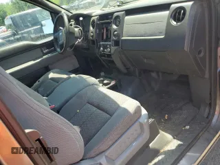2014 Ford F-150 XL z VIN 1FTFX1EF9EFC23487, wystawiony jako Copart lot #61421725 z przebiegiem 195 684 mil mil oraz Czysty tytuł • Clean title. Historia ofert i sprzedaży dostępna na DreamBid. Obrazek 8.