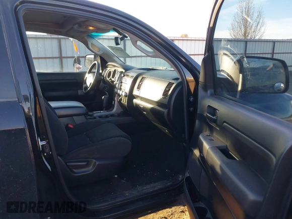 2011 Toyota Tundra z VIN 5TFDY5F16BX205128, wystawiony jako IAAI lot #41688258 z przebiegiem 124 125 mil mil oraz . Historia ofert i sprzedaży dostępna na DreamBid. Obrazek 5.
