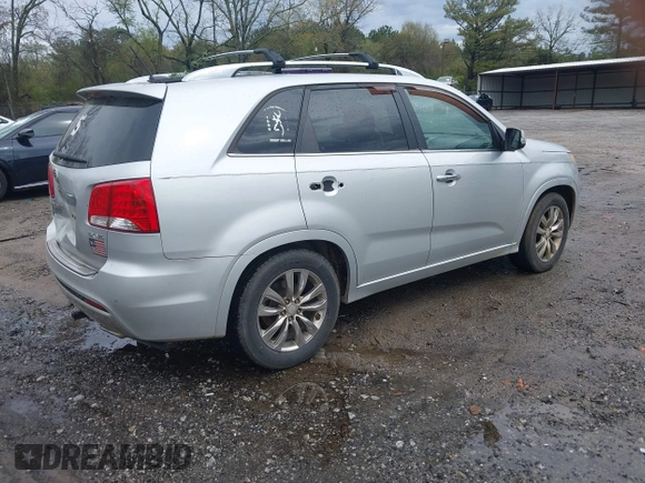 2012 Kia Sorento SX with VIN 5XYKW4A22CG230880, listed as a IAAI auction lot 41924739 with 187,122 mi miles. Bid and sale history available at carsss.com. Image 4.