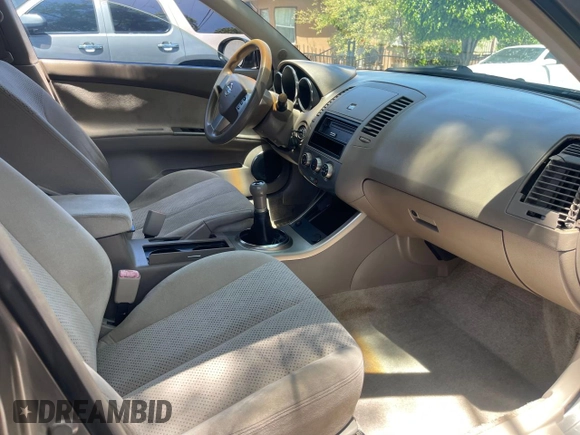 2005 Nissan Altima S z VIN 1N4AL11D55N473427, wystawiony jako Copart lot #62037005 z przebiegiem 120 611 mil mil oraz Czysty tytuł • Clean title. Historia ofert i sprzedaży dostępna na DreamBid. Obrazek 5.