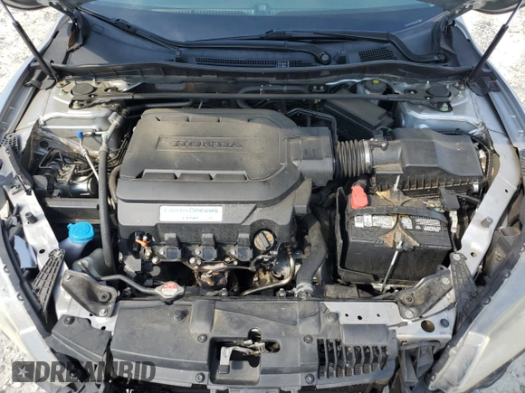 2013 Honda Accord Touring z VIN 1HGCR3F99DA031887, wystawiony jako Copart lot #54671325 z przebiegiem 188 879 mil mil oraz Szkoda całkowita • Salvage title. Historia ofert i sprzedaży dostępna na DreamBid. Obrazek 11.
