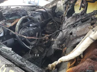 2018 Toyota Highlander Limited с VIN 5TDDZRFH0JS907340, выставлен на аукционе Copart как лот 62145195 с пробегом Не указан миль и На запчасти • Non repairable. История ставок и продаж доступна на DreamBid. Изображение 8.